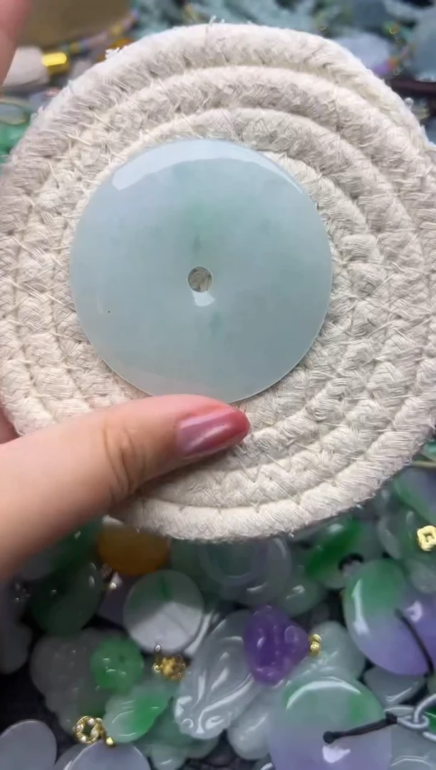 翡翠未镶嵌颈饰天然缅甸翡翠吊坠