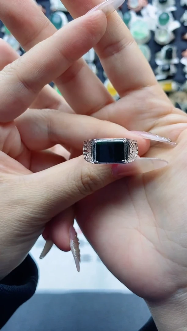 【闪购商品】翡翠戒指银S925镶嵌天然A货翡翠戒指