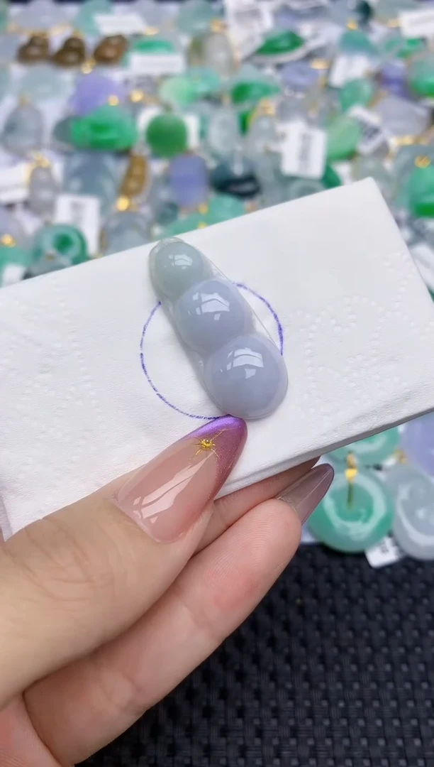 翡翠未镶嵌颈饰   天然翡翠A货  百元以上9米证书费自理