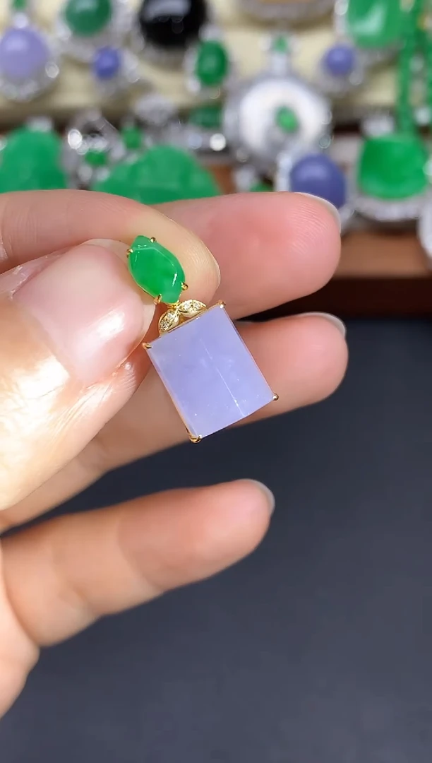 颈饰18K金镶嵌翡翠250-中国好珍宝