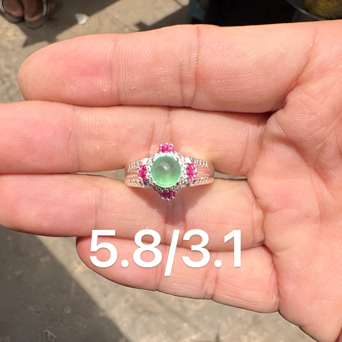 0718(小哪吒在源头)冰种翡翠正圆薄荷绿戒面干净饱满荧光足M40