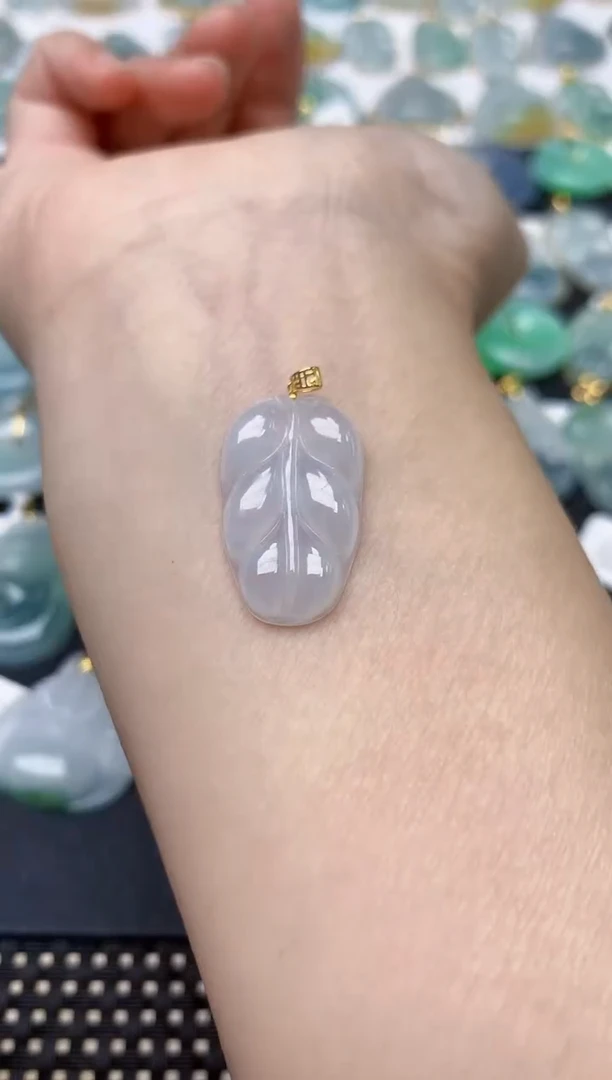 颈饰18K金镶嵌翡翠天然缅甸A货翡翠