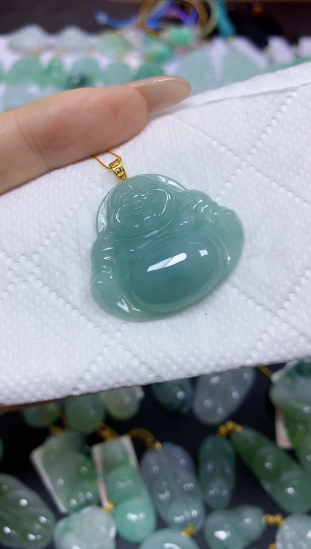 颈饰18K金镶嵌翡翠 天然翡翠A货