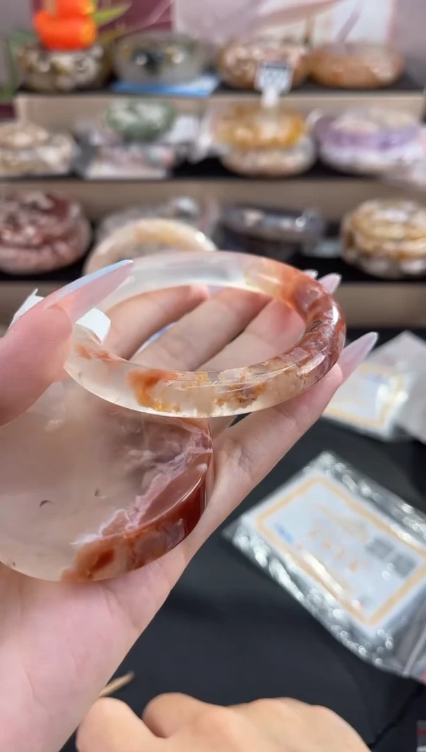 未镶嵌手镯石英质玉54