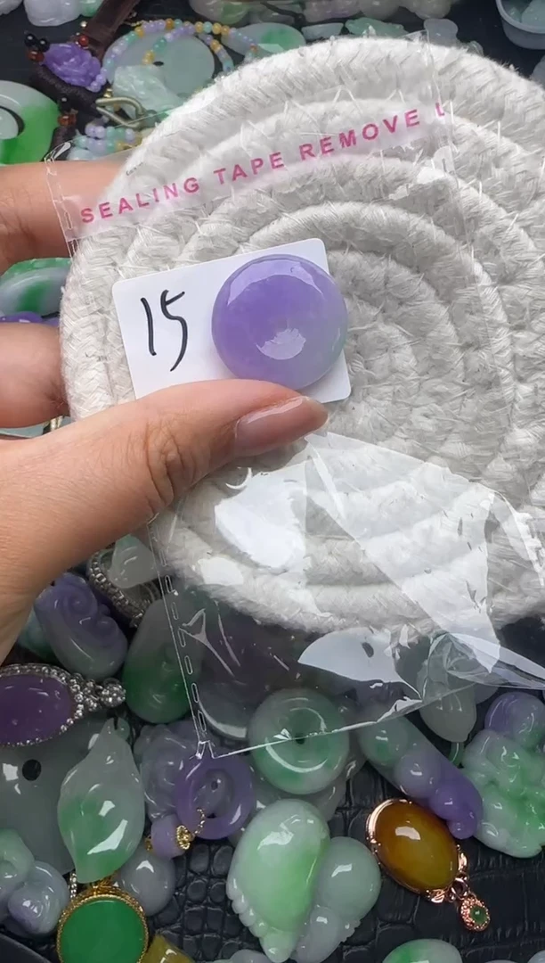 颈饰未镶嵌翡翠缅甸翡翠吊坠