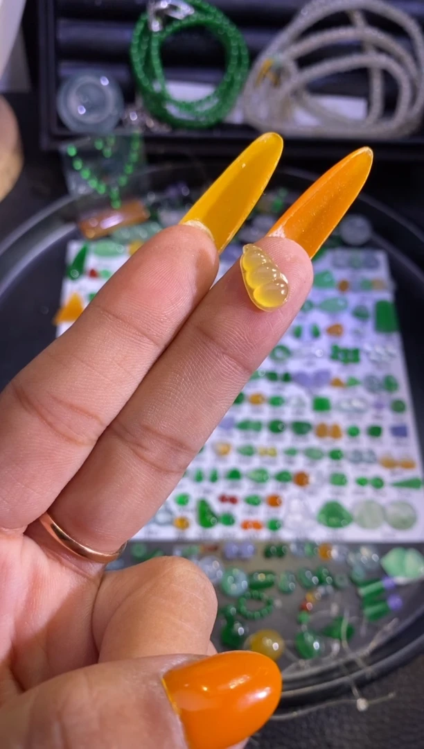 未镶嵌挂件翡翠豆子
