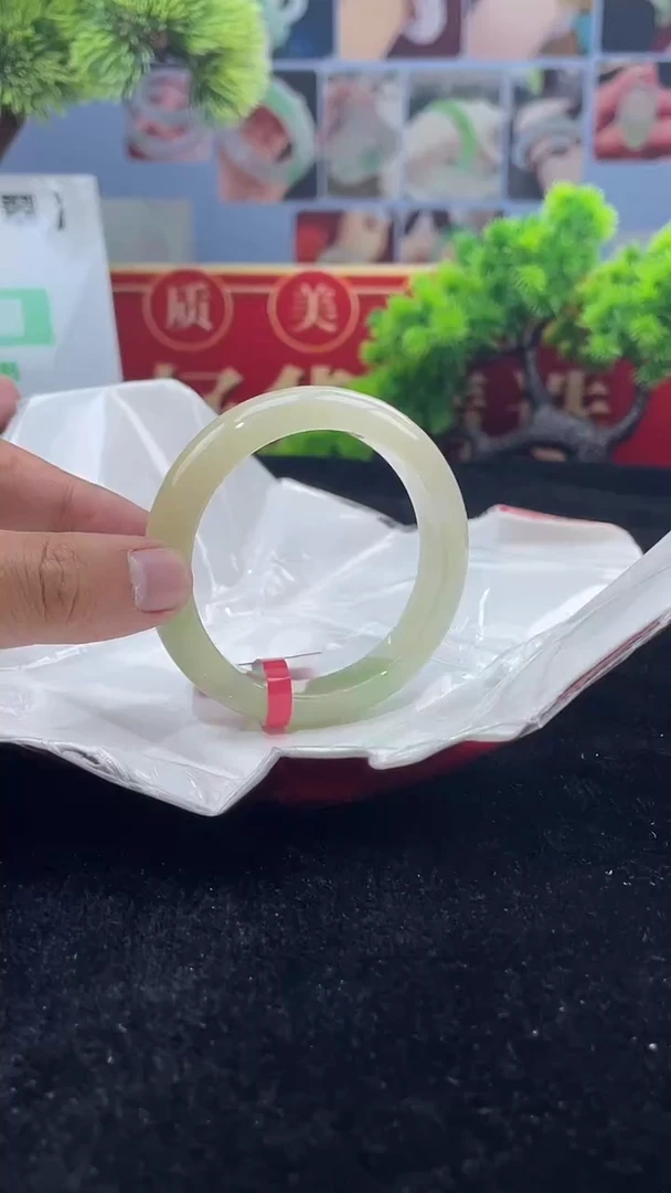 【闪购商品】翡翠手镯未镶嵌4              