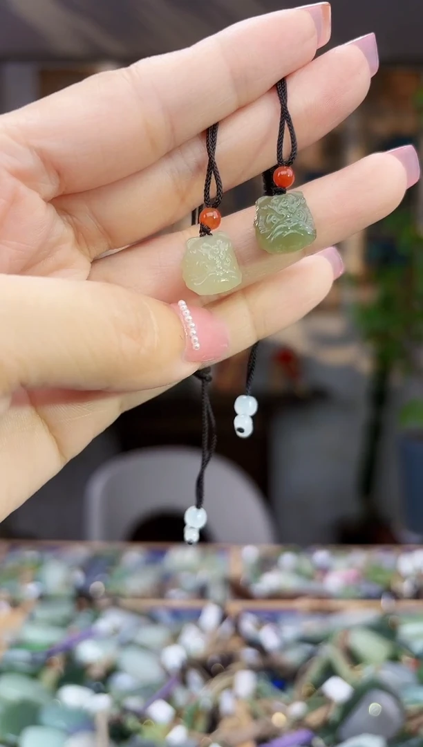 和田玉未镶嵌挂件拍一发一多样性发货