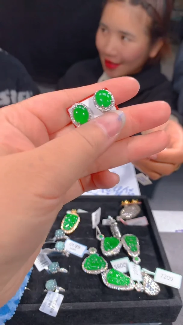 【闪购商品】定制翡翠未镶嵌46多样性发货（发其一）