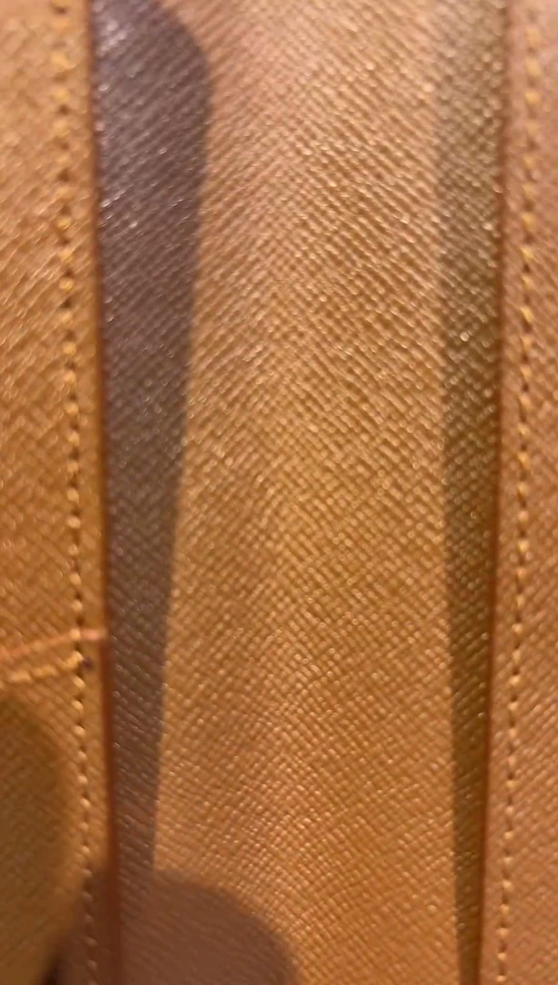 箱包按编号下单   Y075