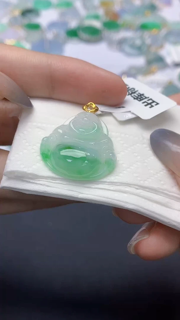 翡翠18K金镶嵌颈饰天然缅甸a货翡翠