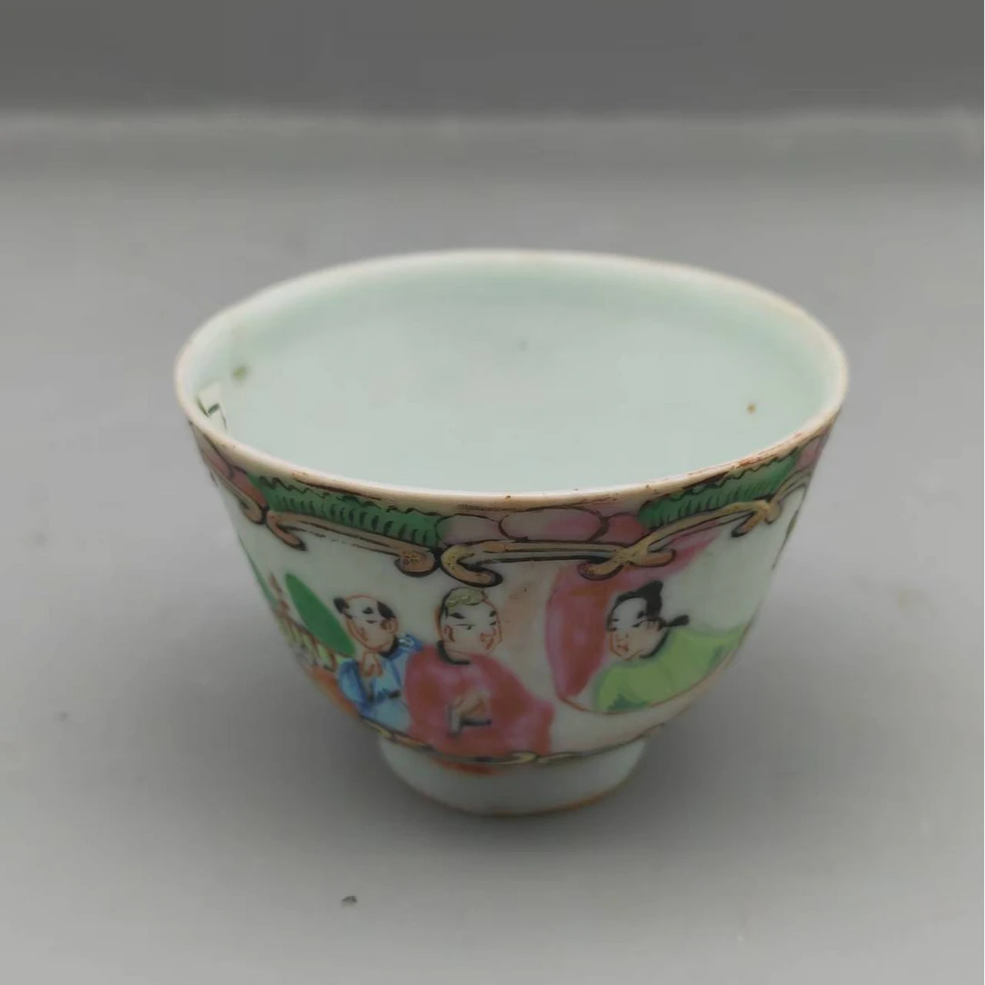 清 粉彩人物杯 直径7