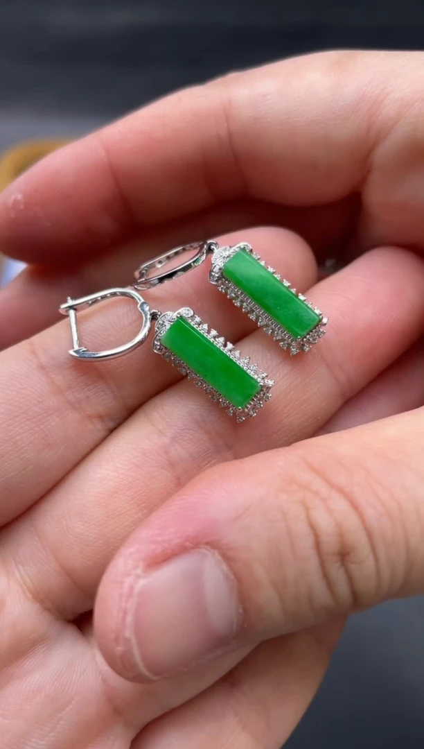 【闪购商品】翡翠耳饰18K金镶嵌47..........