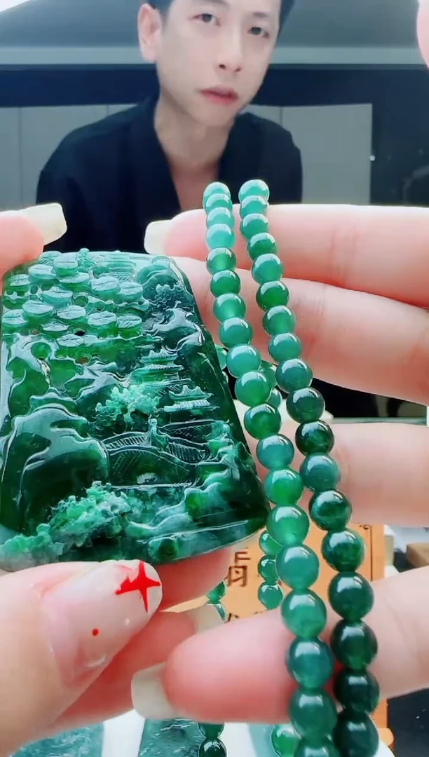 颈饰未镶嵌翡翠多样性发其中一