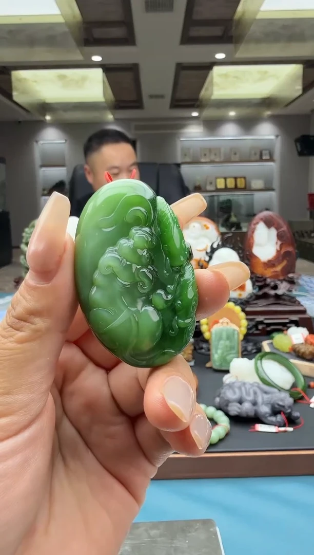 未镶嵌和田玉挂件eb