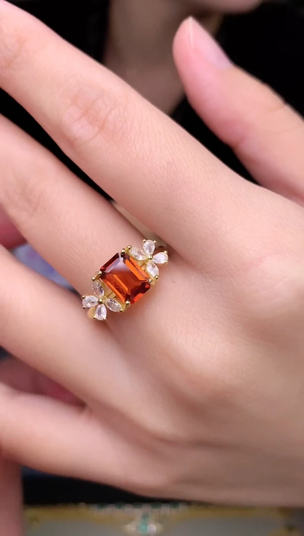 【闪购商品】石榴石戒指银S925镶嵌戒指