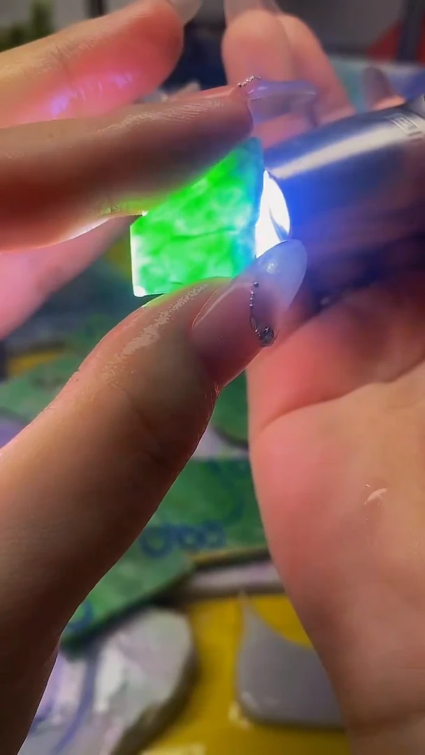 翡翠裸石未镶嵌天然缅甸翡翠A货202