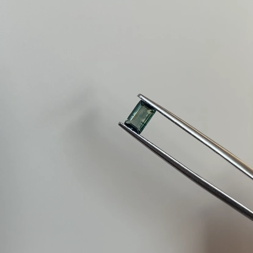 天然无烧长方蓝宝石