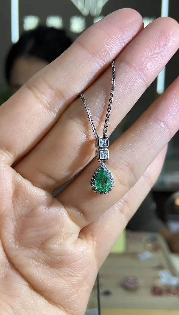 【闪购商品】祖母绿颈饰银S925镶嵌颈饰