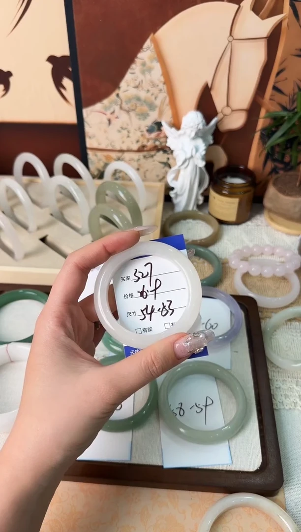 未镶嵌手镯石英质玉327//