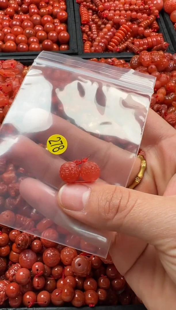 【闪购商品】南红玛瑙颈饰未镶嵌1