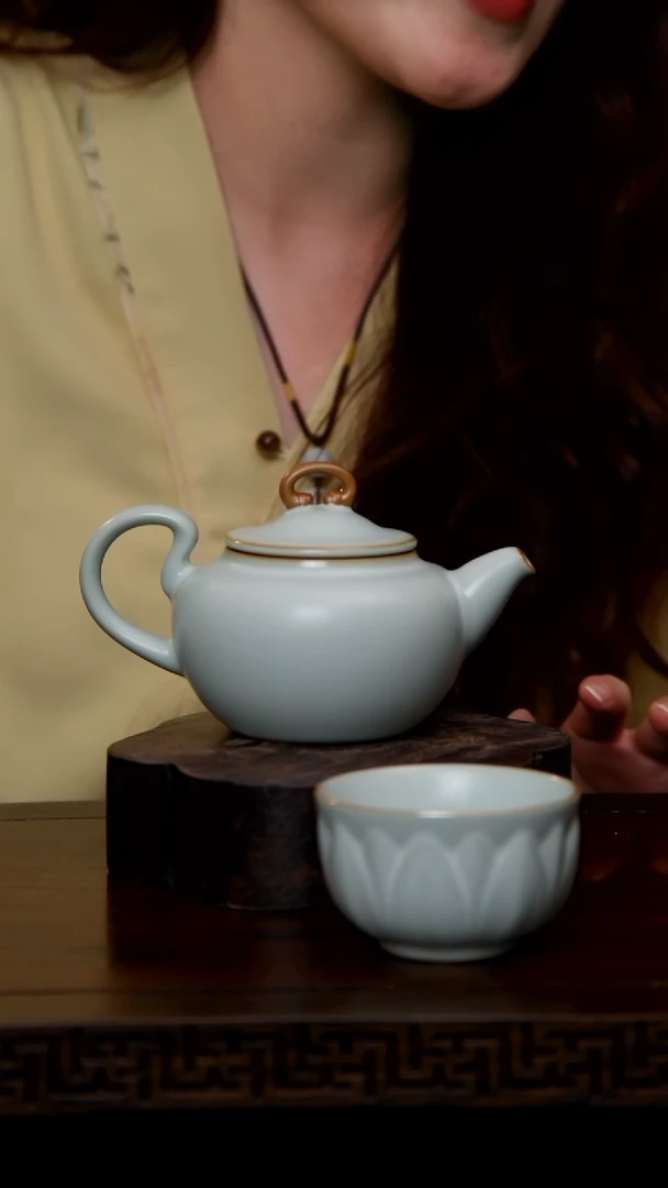 杯悠然壶1只+溪客杯1只