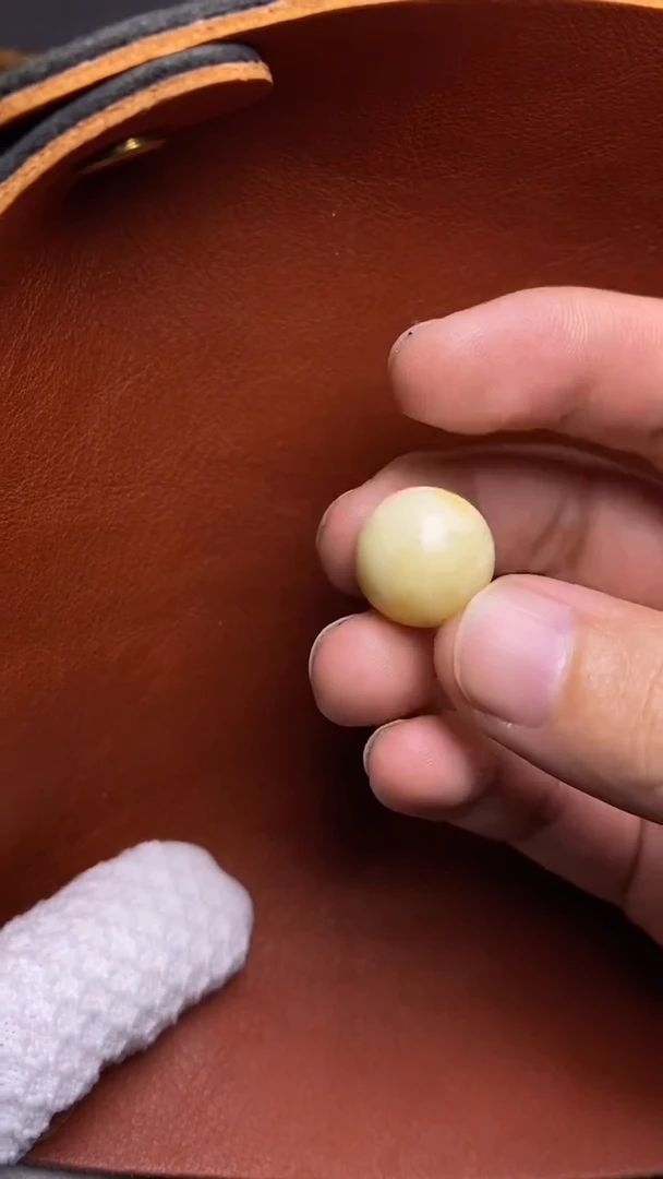 【闪购商品】琥珀颈饰未镶嵌蜜蜡圆珠