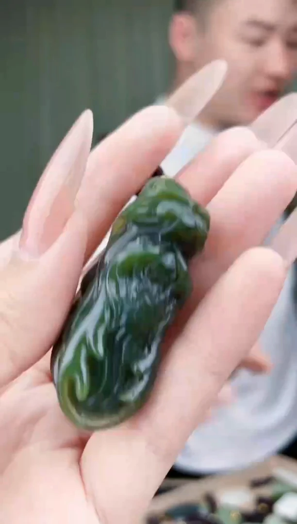 和田玉未镶嵌挂件拍一发一，多样性发货！