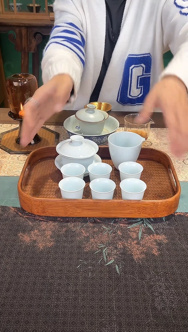 工厂直销直播间没有中间商赚差价，青白瓷功夫茶具套装