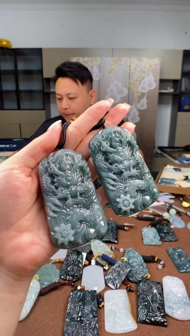 颈饰未镶嵌翡翠多样性发其一