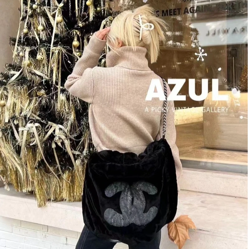 95新 Chanel/香奈儿 Azul - 黑灰色丝绒双面hobo单肩包 50335
