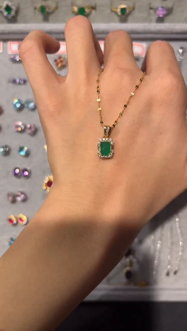 【闪购商品】祖母绿吊坠(赠链)银S925镶嵌25425