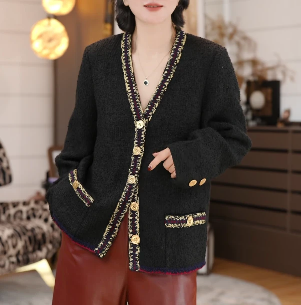 “尘界”轻奢百搭设计风女人风雅V领外套/8935