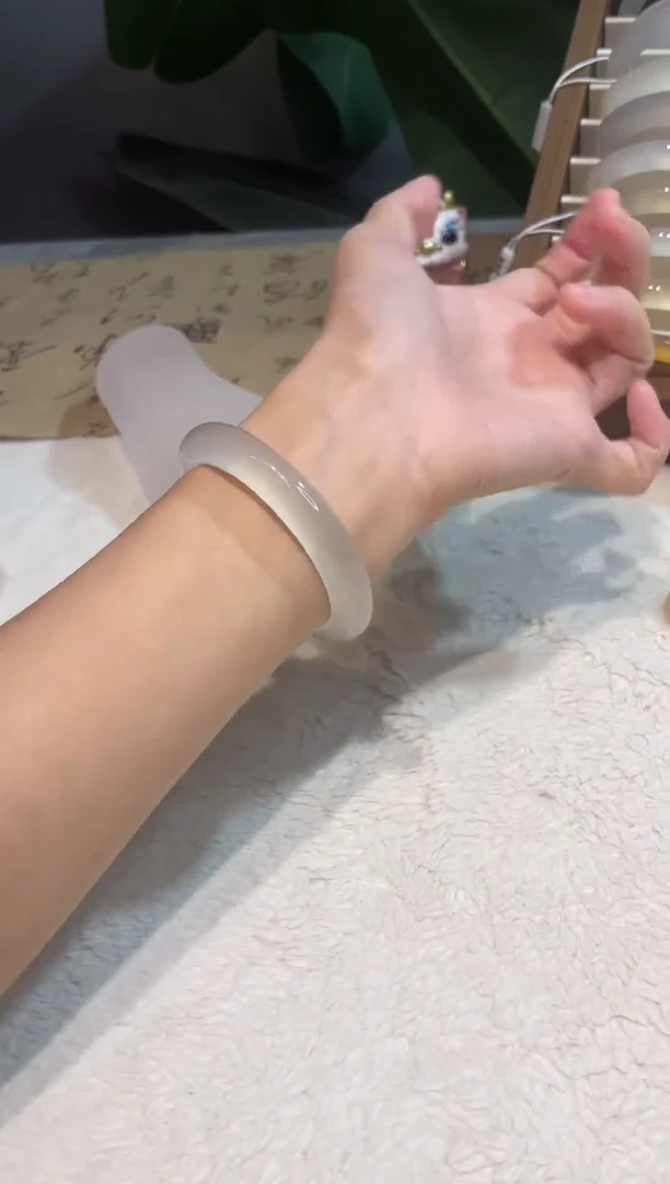 手镯玛瑙/玉髓未镶嵌51.2鉴赏期48小时