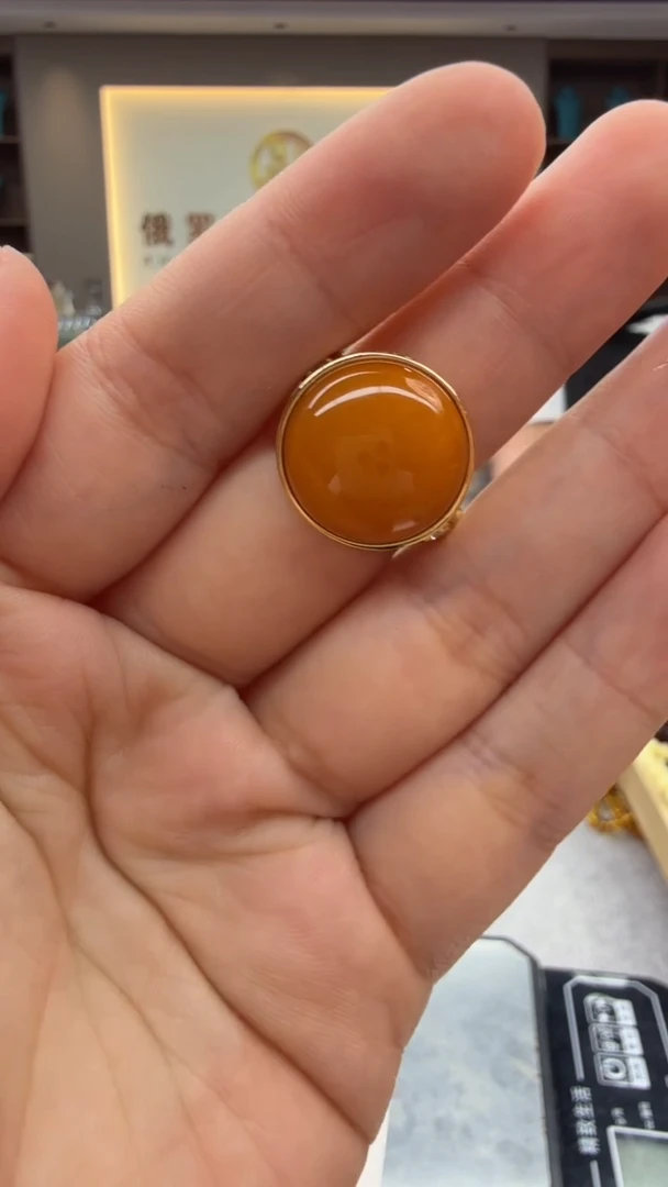琥珀未镶嵌戒指17秒拍号 假一罚三