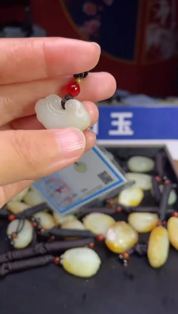 颈饰未镶嵌和田玉123