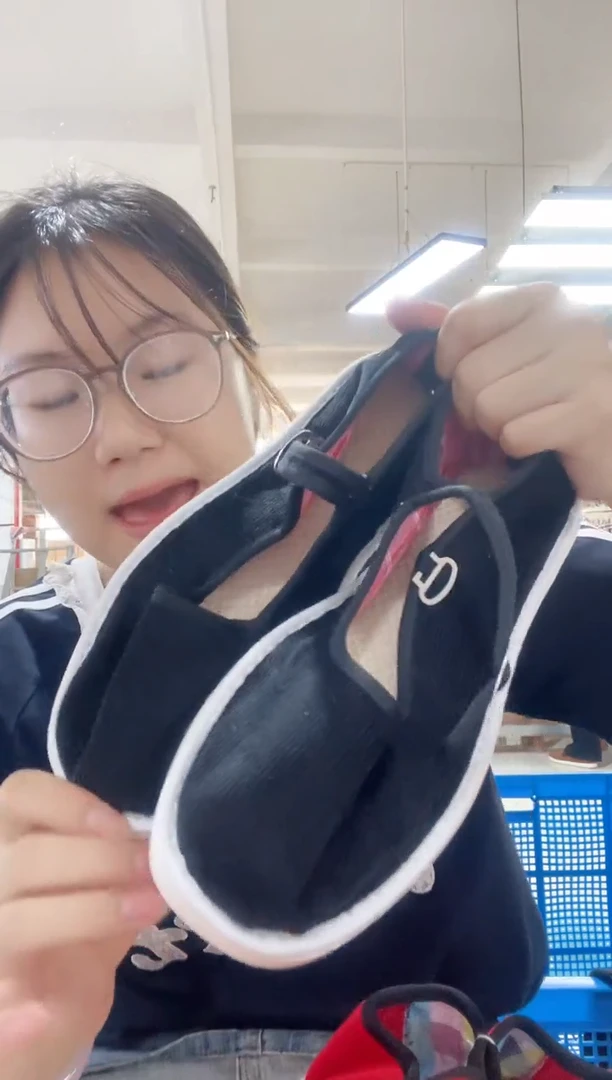 何航清仓款41码黑方口3#