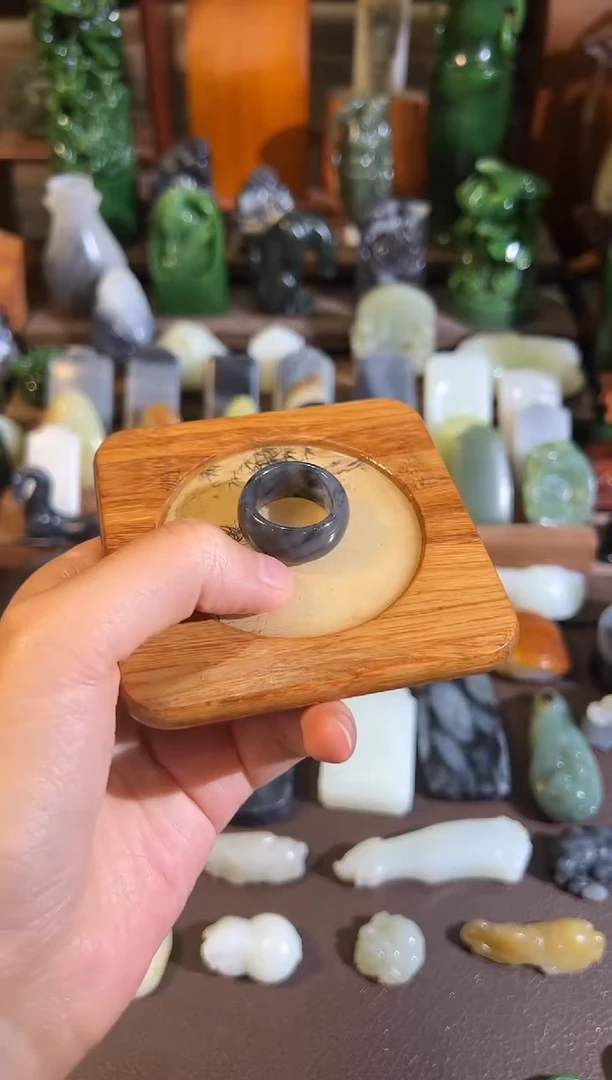 和田玉戒指未镶嵌动*幺港码18