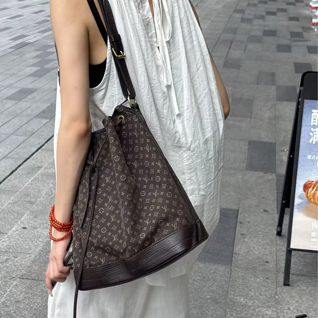 95新 LouisVuitton/路易威登 15230953 抽绳水桶单宁大号  26*34