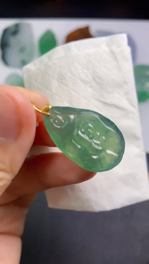 颈饰未镶嵌翡翠