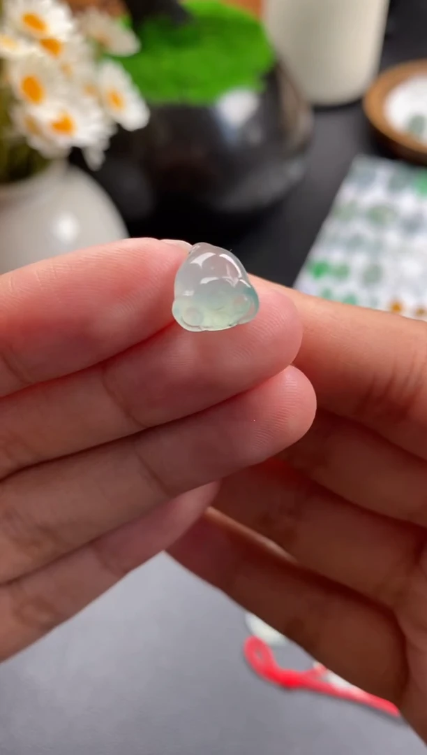 散珠翡翠晴底莲蓬
