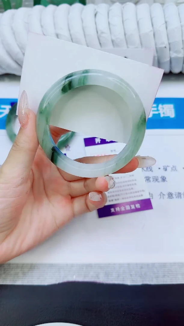 未镶嵌手镯石英质玉22/57