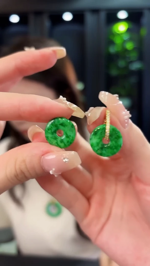 翡翠未镶嵌耳饰 含大耳包/多样性发货/一对