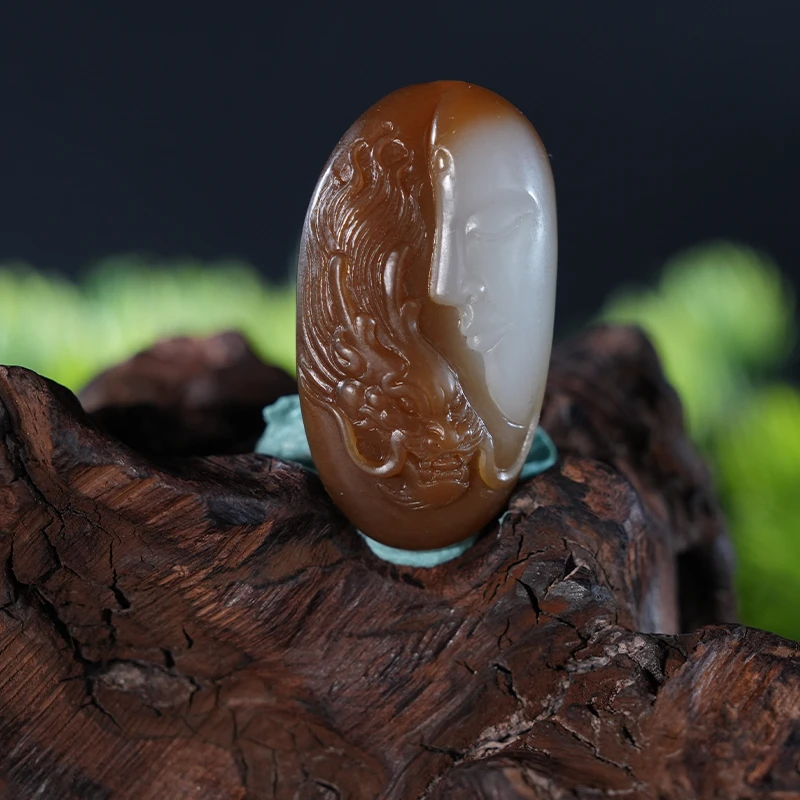 lot35 和田玉糖白玉 “一念之间” 挂件/QG51229-186377 保利山东