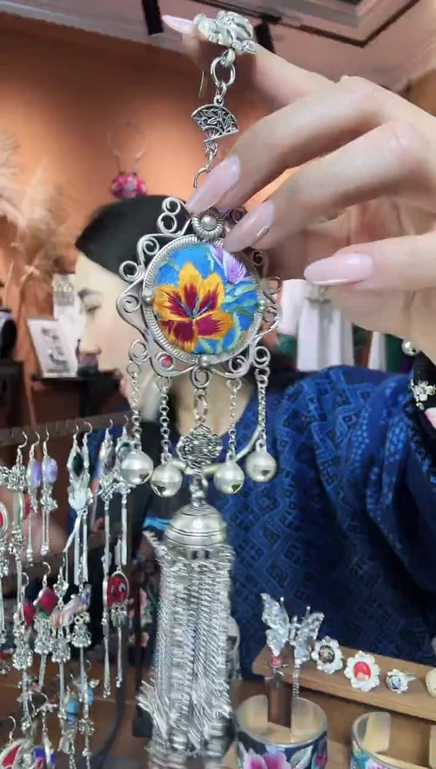 【闪购商品】刺绣传统非遗民族凤手工刺绣饰品压襟