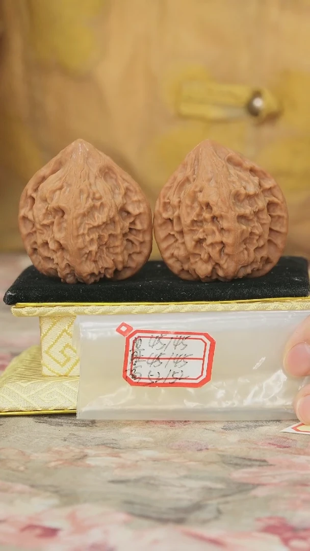 把件文玩核桃鸡心