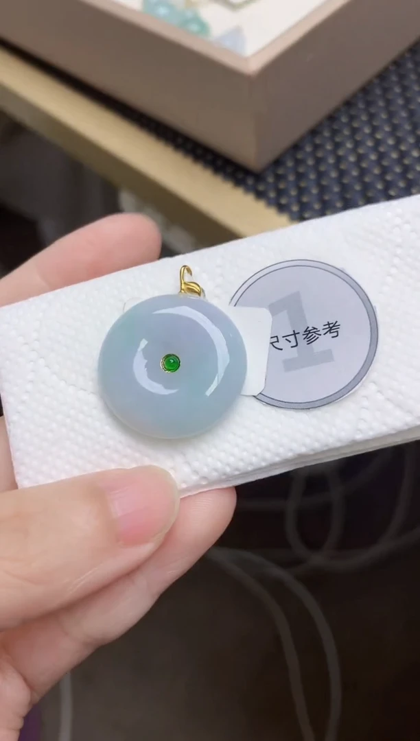 颈饰18K金镶嵌翡翠天然缅甸A货翡翠