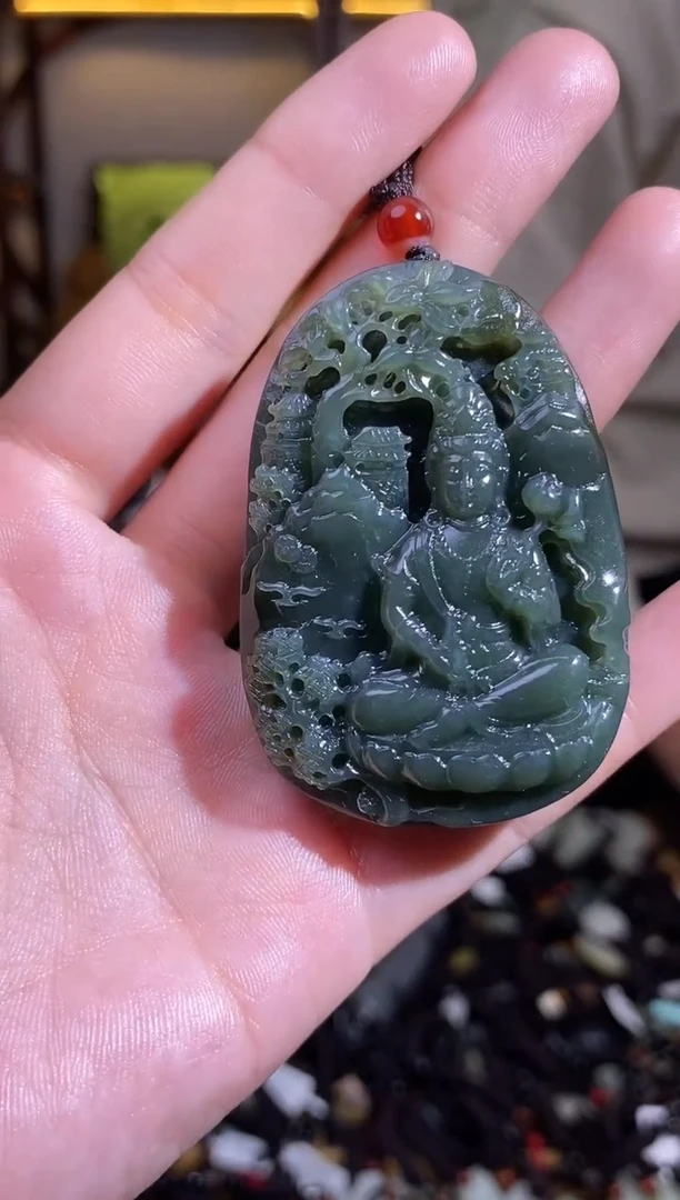 颈饰未镶嵌和田玉1