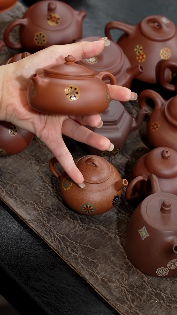 茶壶紫砂羊*羊珐琅彩红降坡寒江150cc