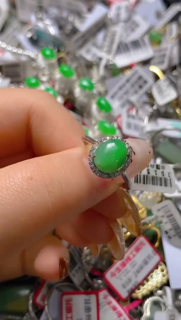 银S925镶嵌戒指翡翠百内无证书